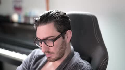 frenchy boy online show from 12-23-25, 10:02