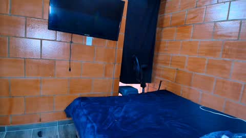 Snapshot of sharain chatting on 12-27-24, 10:16 My real name is bella  Much Gust  online show from 12-27-24, 10:16