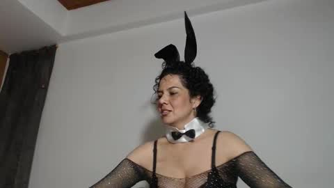 Snapshot of sharickleon11 chatting on 10-31-25, 11:28 sharickleon11 online show from 10-31-25, 11:28