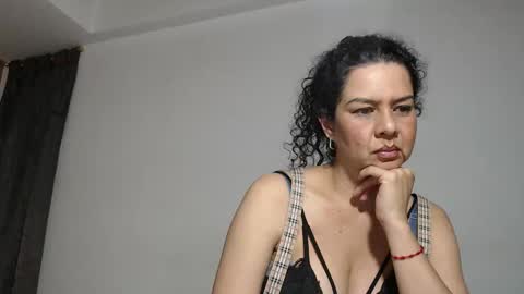 Snapshot of sharickleon11 chatting on 11-12-25, 01:50 sharickleon11 online show from 11-12-25, 01:50