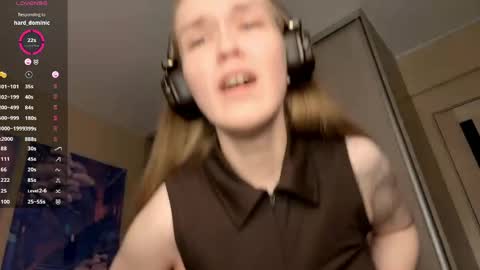 Snapshot of sharitaklemme chatting on 04-30-26, 02:23 Coraline online show from 04-30-26, 02:23