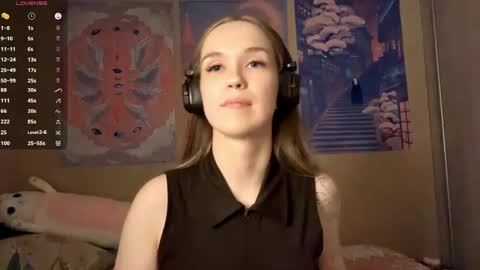 Snapshot of sharitaklemme chatting on 05-08-26, 07:30 Coraline online show from 05-08-26, 07:30