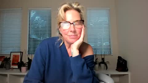 Sharkgirl online show from 12-07-24, 11:12