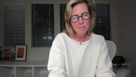 Sharkgirl online show from 02-20-25, 12:30