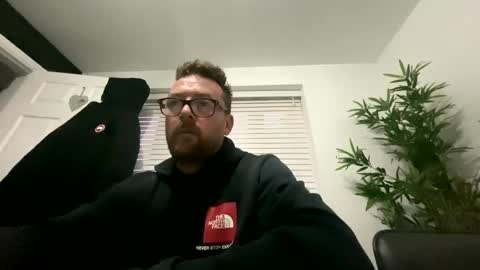 Sharksboy online show from 01-26-25, 07:32