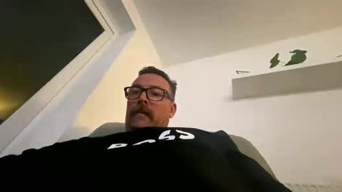 Sharksboy online show from 10-04-25, 06:50