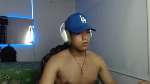 Snapshot of sharky_g chatting on 01-22-25, 07:03 Frqnko online show from 01-22-25, 07:03