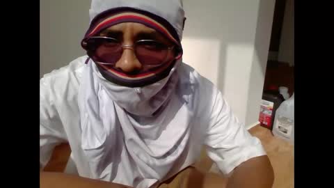 Sharkyoung online show from 10-23-25, 07:45