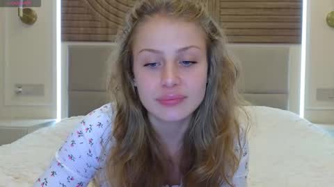 Snapshot of sharleenproject chatting on 02-17-26, 01:51 Sharleen online show from 02-17-26, 01:51