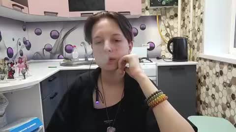 Sara online show from 06-11-26, 05:22