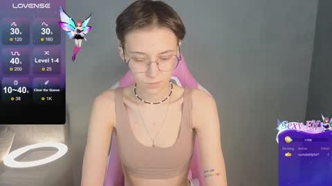 Snapshot of sharli_rose chatting on 12-15-24, 04:04 Sharli online show from 12-15-24, 04:04