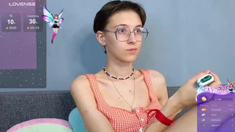 Snapshot of sharli_rose chatting on 01-22-25, 07:03 Sharli online show from 01-22-25, 07:03