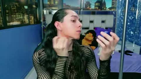 Snapshot of sharlon_ chatting on 04-19-26, 01:54 Sharlond online show from 04-19-26, 01:54
