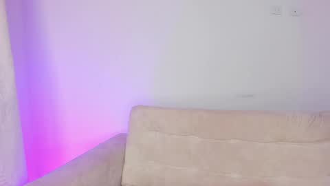 Hi fiends ---- I usually start online from Monday to Friday from 1000 am Saturdays and Sundays at 600 am Colombia time online show from 03-05-25, 06:23