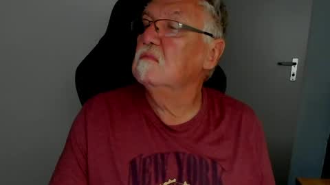 sharlots_pet online show from 05-05-26, 12:02