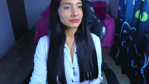 Snapshot of sharlott_pamela chatting on 03-06-26, 05:09 Pamela online show from 03-06-26, 05:09