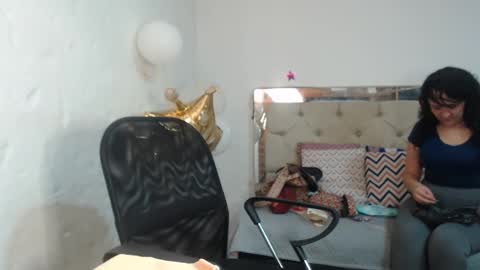 Snapshot of sharlotte__jones chatting on 01-22-25, 02:56 Sara online show from 01-22-25, 02:56