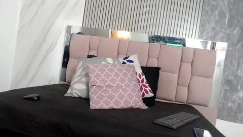 Sara online show from 12-16-25, 12:10