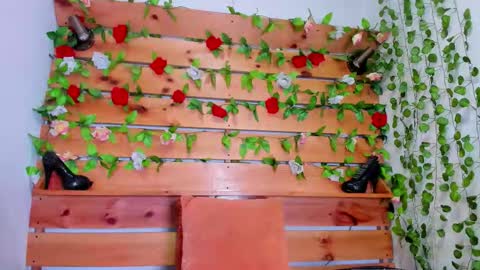 Snapshot of sharol_heart_ chatting on 09-15-25, 03:39 Sharol online show from 09-15-25, 03:39