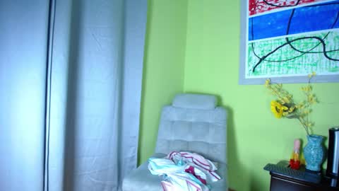 Snapshot of sharoll_12 chatting on 11-11-25, 12:16 sharoll 12 online show from 11-11-25, 12:16