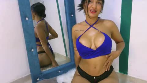 Snapshot of sharon_nauthy24 chatting on 01-06-25, 06:25 sharon online show from 01-06-25, 06:25