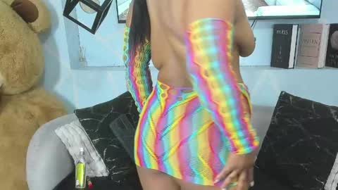 Sharon Noa online show from 04-15-26, 07:58