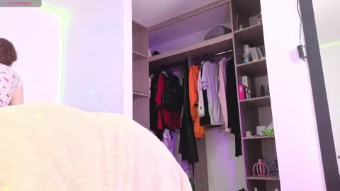 kitsune online show from 04-23-26, 11:09