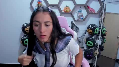 Snapshot of sharonsander1 chatting on 10-27-25, 10:58 Sharon online show from 10-27-25, 10:58