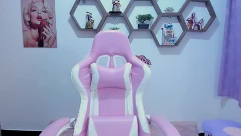 Snapshot of sharonsander1 chatting on 11-12-25, 09:14 Sharon online show from 11-12-25, 09:14