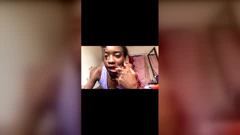 Snapshot of sharooncutee chatting on 02-12-26, 08:48 online show from 02-12-26, 08:48