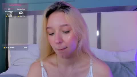 Snapshot of shatall_rouge chatting on 02-25-25, 08:41 Shantall online show from 02-25-25, 08:41