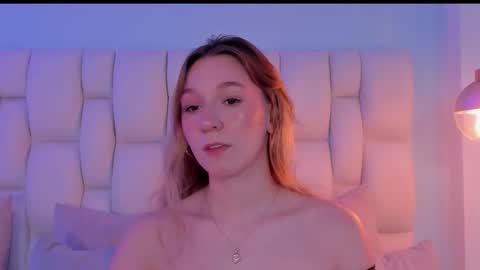 Snapshot of shatall_rouge chatting on 10-29-25, 02:36 Shantall online show from 10-29-25, 02:36