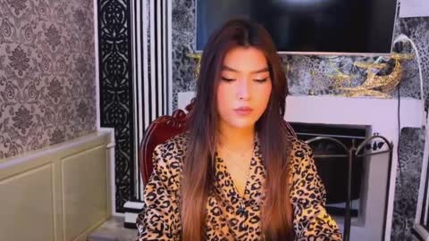 Snapshot of shauntawoten chatting on 04-08-26, 07:19 Maya online show from 04-08-26, 07:19