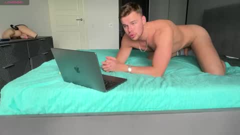 Snapshot of shavarace1 chatting on 03-07-25, 09:29 cumshoters online show from 03-07-25, 09:29