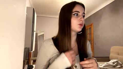 Snapshot of shavonnehaydt chatting on 11-11-25, 06:19 Stefa online show from 11-11-25, 06:19