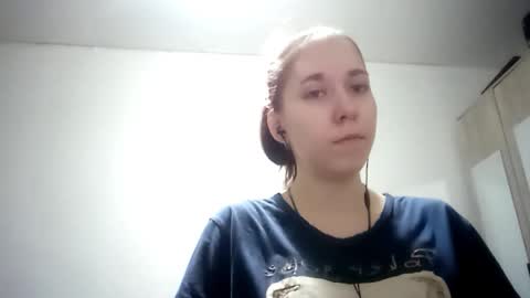 Annette online show from 12-23-25, 08:01