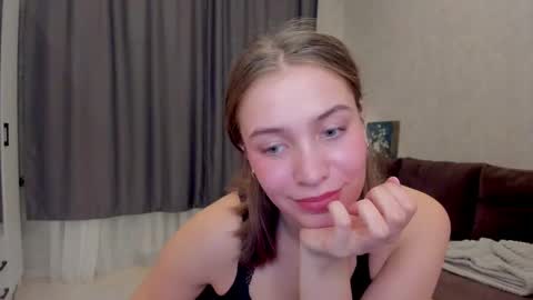 Snapshot of shawty__mariaa chatting on 09-15-25, 03:23 shawty__mariaa online show from 09-15-25, 03:23