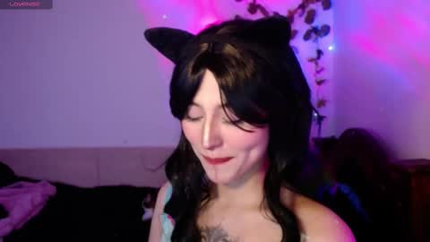 Shayla 3 online show from 10-30-25, 07:47