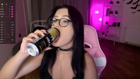 Shay online show from 11-17-25, 03:45