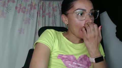 Shayna online show from 12-28-24, 01:29