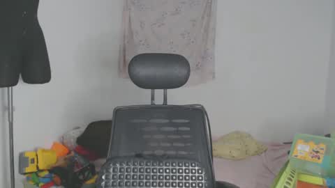 Shayna online show from 11-16-25, 01:44