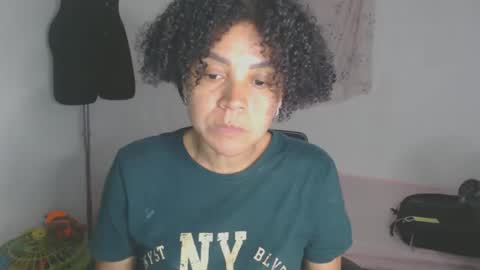 Shayna online show from 11-25-25, 05:07