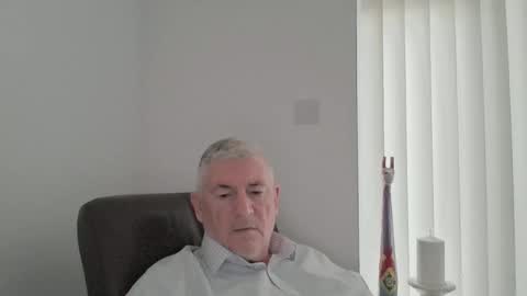 Snapshot of she52 chatting on 03-18-26, 05:27 she52 online show from 03-18-26, 05:27