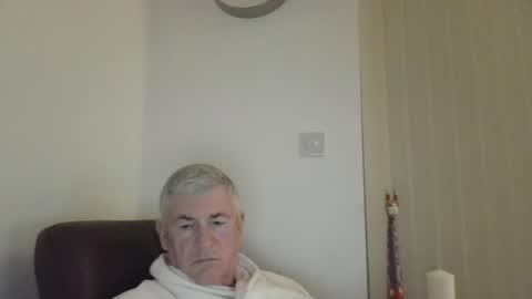 Snapshot of she52 chatting on 04-18-26, 09:48 she52 online show from 04-18-26, 09:48