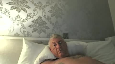 Snapshot of she52 chatting on 06-07-26, 05:22 she52 online show from 06-07-26, 05:22