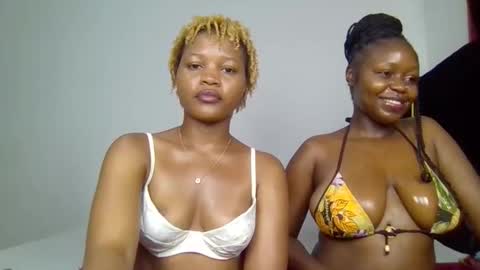 Snapshot of shea_bby chatting on 12-14-25, 05:24 Shea online show from 12-14-25, 05:24