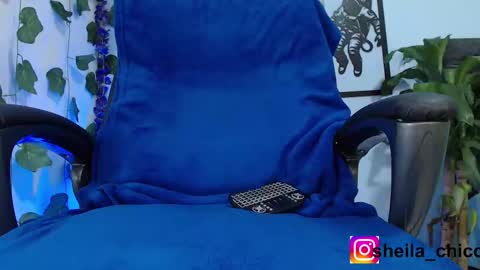 Snapshot of sheila_bigcok chatting on 02-18-25, 11:19 SHEILA  online show from 02-18-25, 11:19