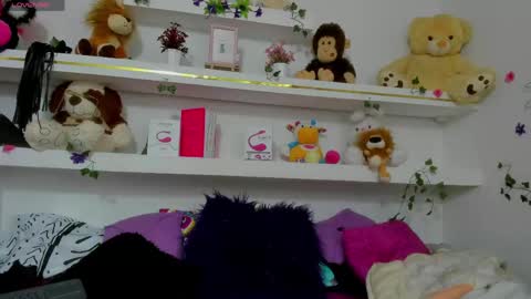 Sheila Ortega online show from 05-12-26, 07:00