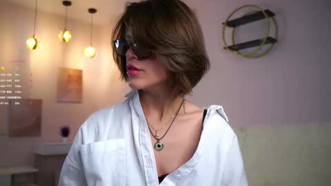 Alex online show from 10-30-25, 01:07