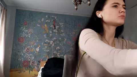 Snapshot of shellitomjack chatting on 11-05-25, 09:20 Mila online show from 11-05-25, 09:20